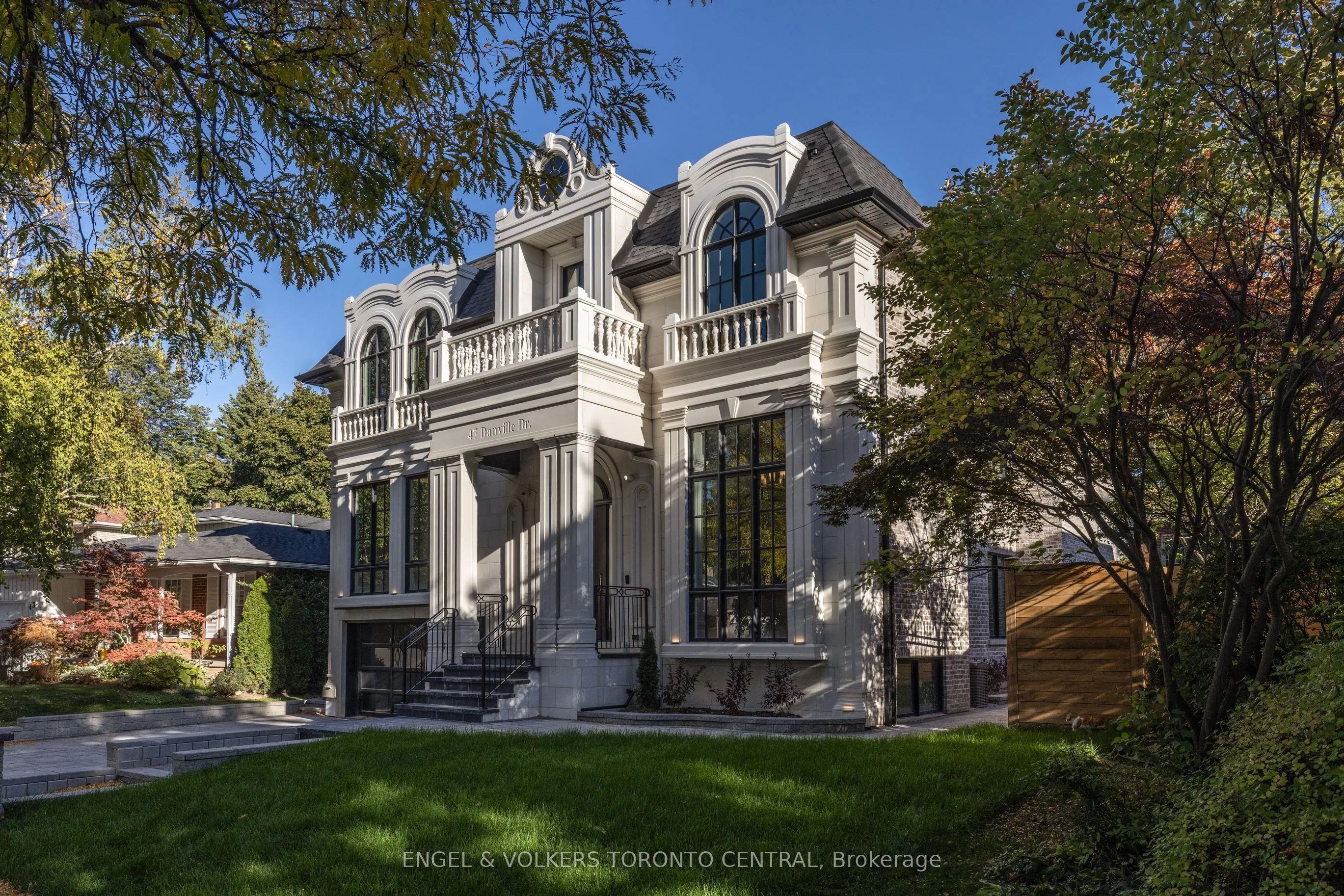 47 Danville Drive, ON M2P 1J2