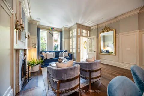 36 Boswell Avenue, ON M5R 1M4