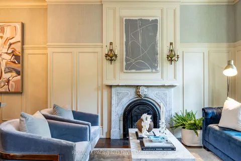 36 Boswell Avenue, ON M5R 1M4