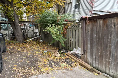 12 Bellevue Avenue, ON M5T 2N4