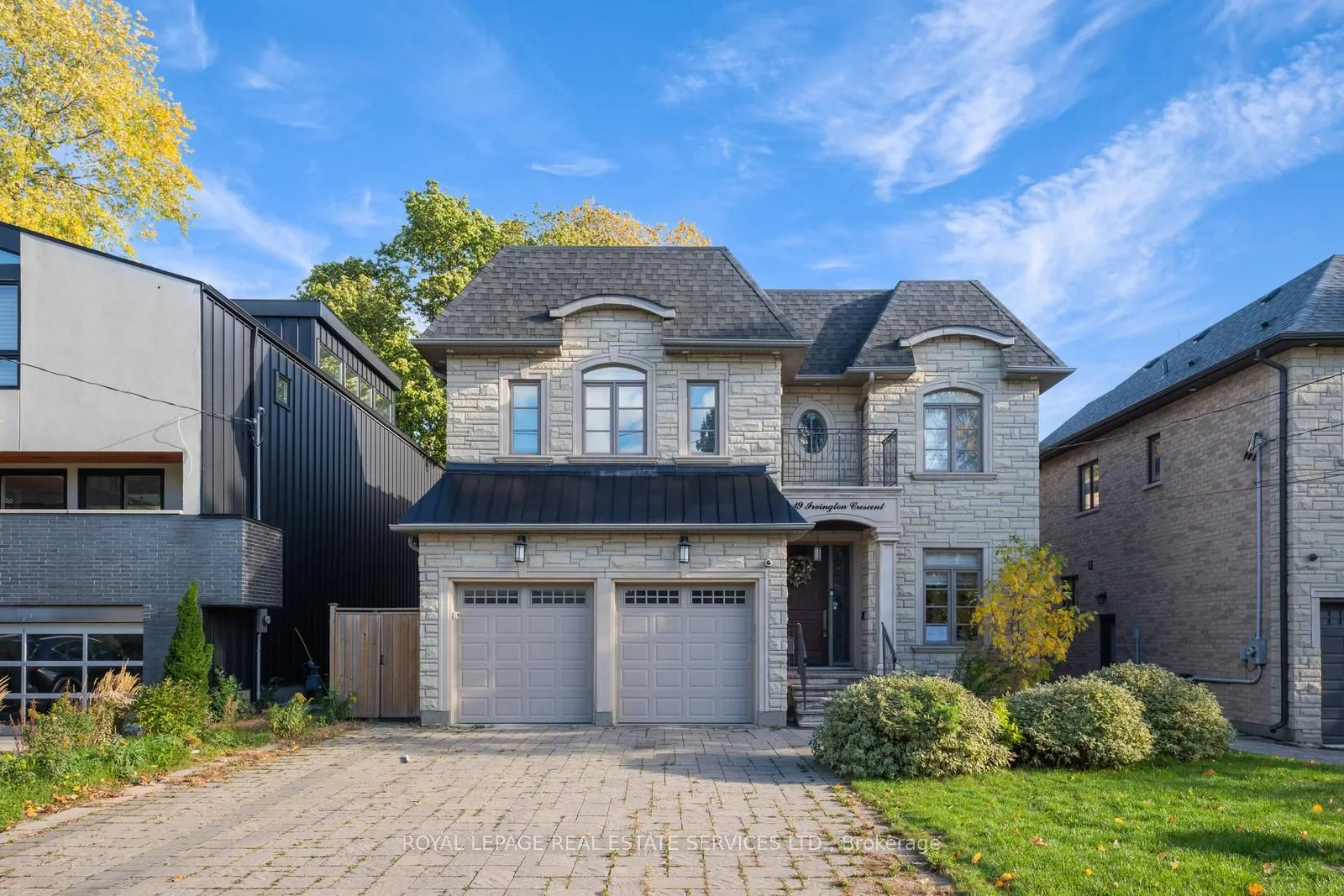 19 Irvington Crescent, ON M2N 2Z2