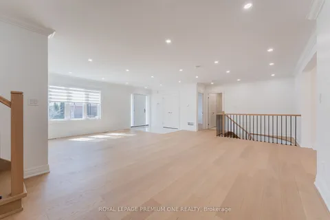 286 Waterloo Avenue, ON M3H 3Z8