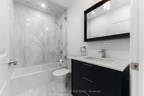 286 Waterloo Avenue, ON M3H 3Z8