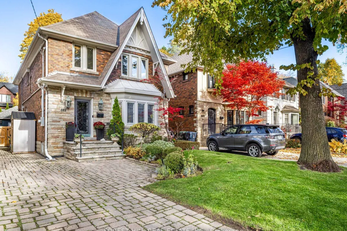 582 Briar Hill Avenue, ON M5N 1M9