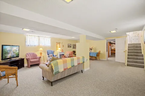 16 Everingham Court, ON M2M 2J5