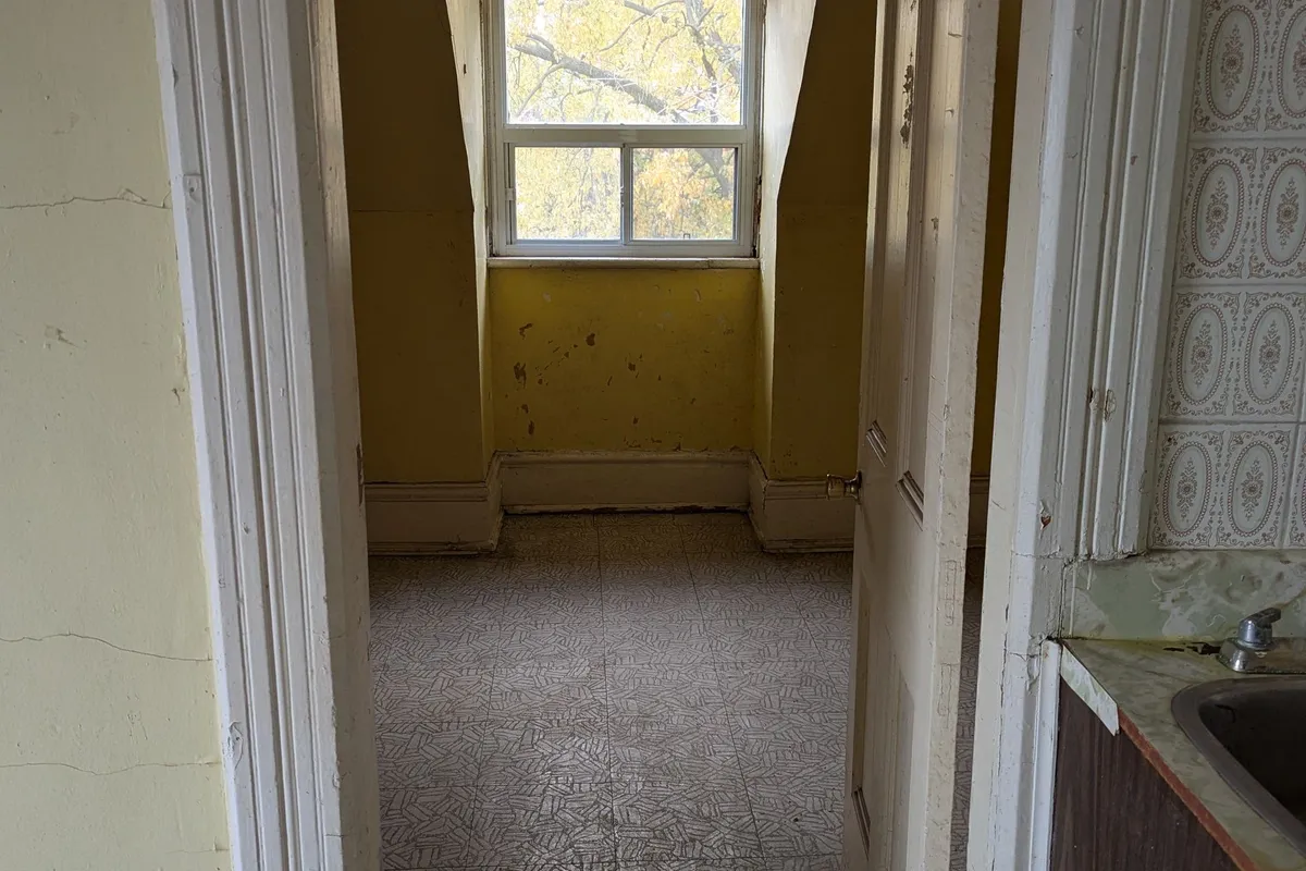 529 Gladstone Avenue, ON M6H 3J1