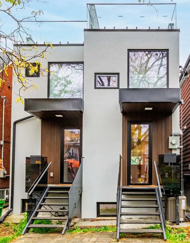 673 Crawford Street, ON M6G 3K1