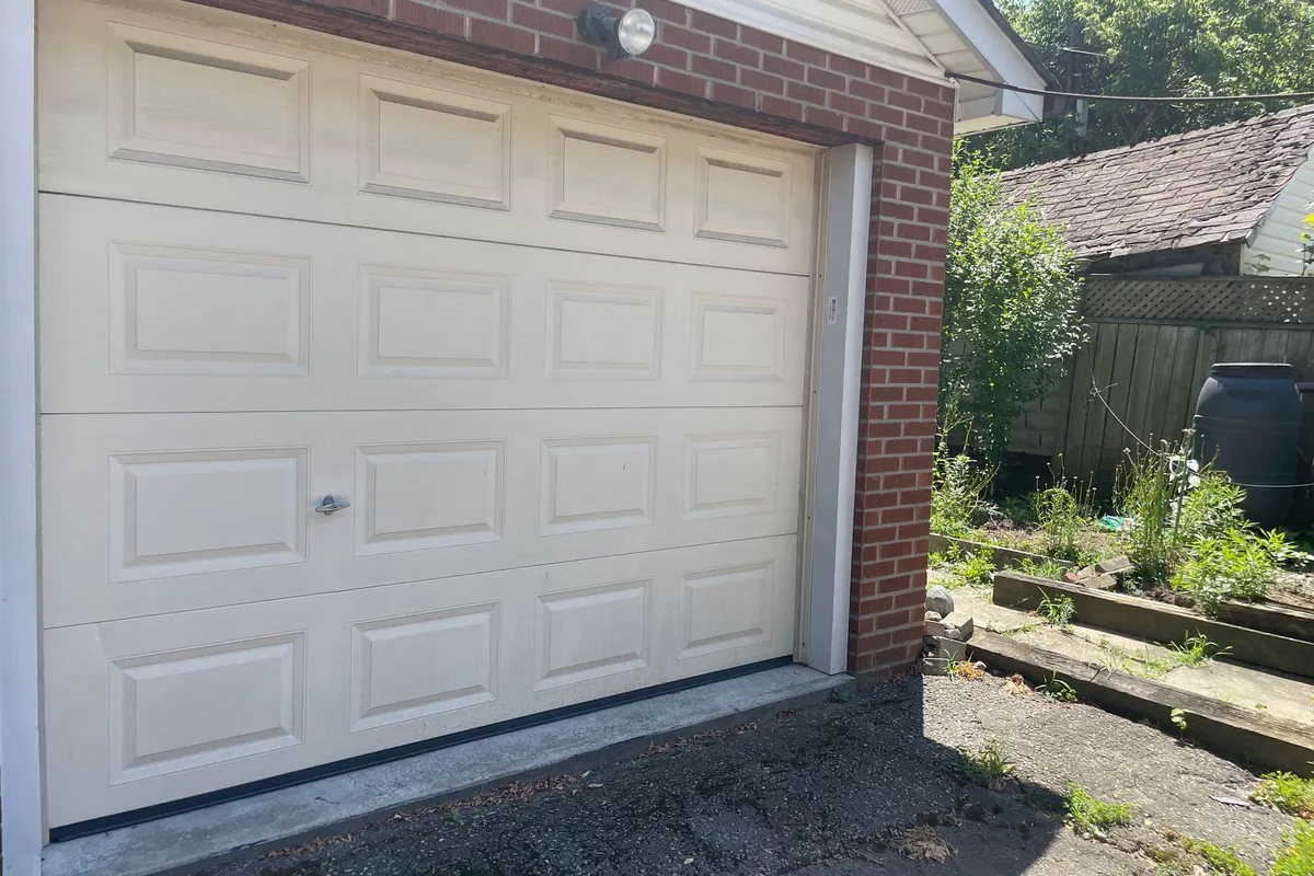 61 Belvidere Avenue, ON M6C 1P8