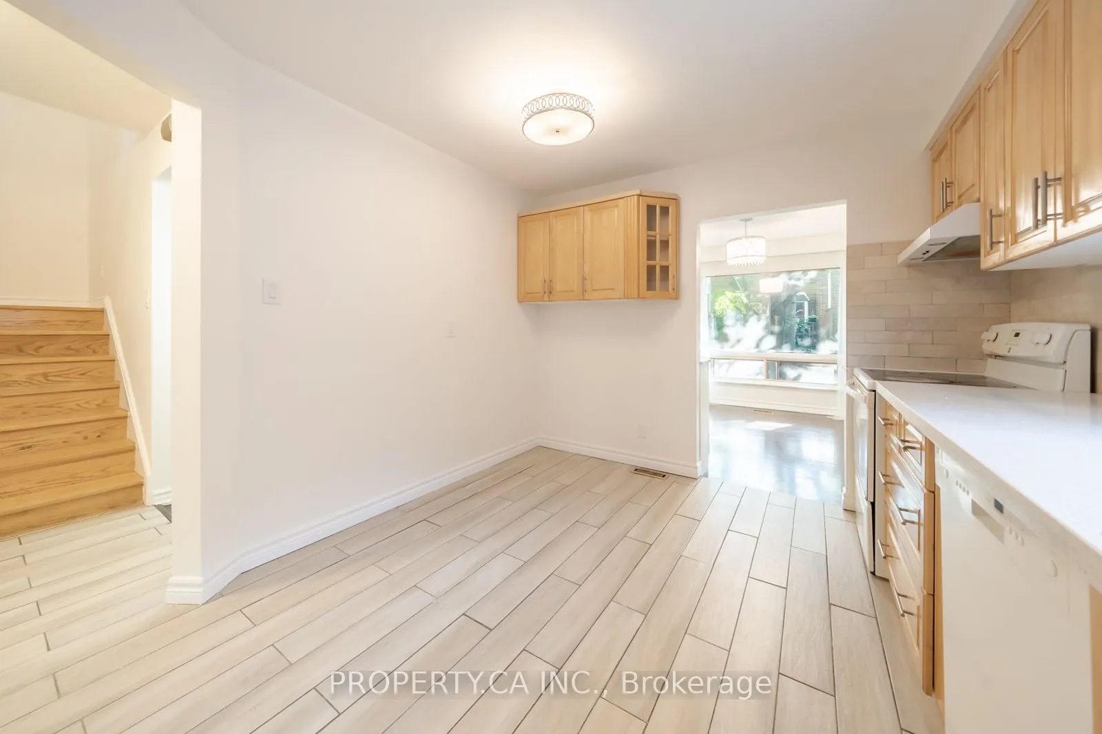 98 Tanjoe Crescent, ON M2M 1P7