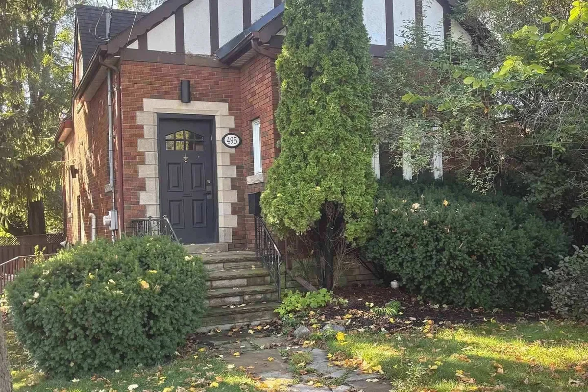 495 St. Germain Avenue, ON M5M 1X3