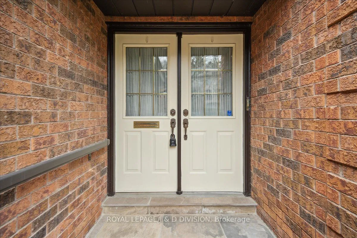 2 Ivor Road, ON M4N 2H4