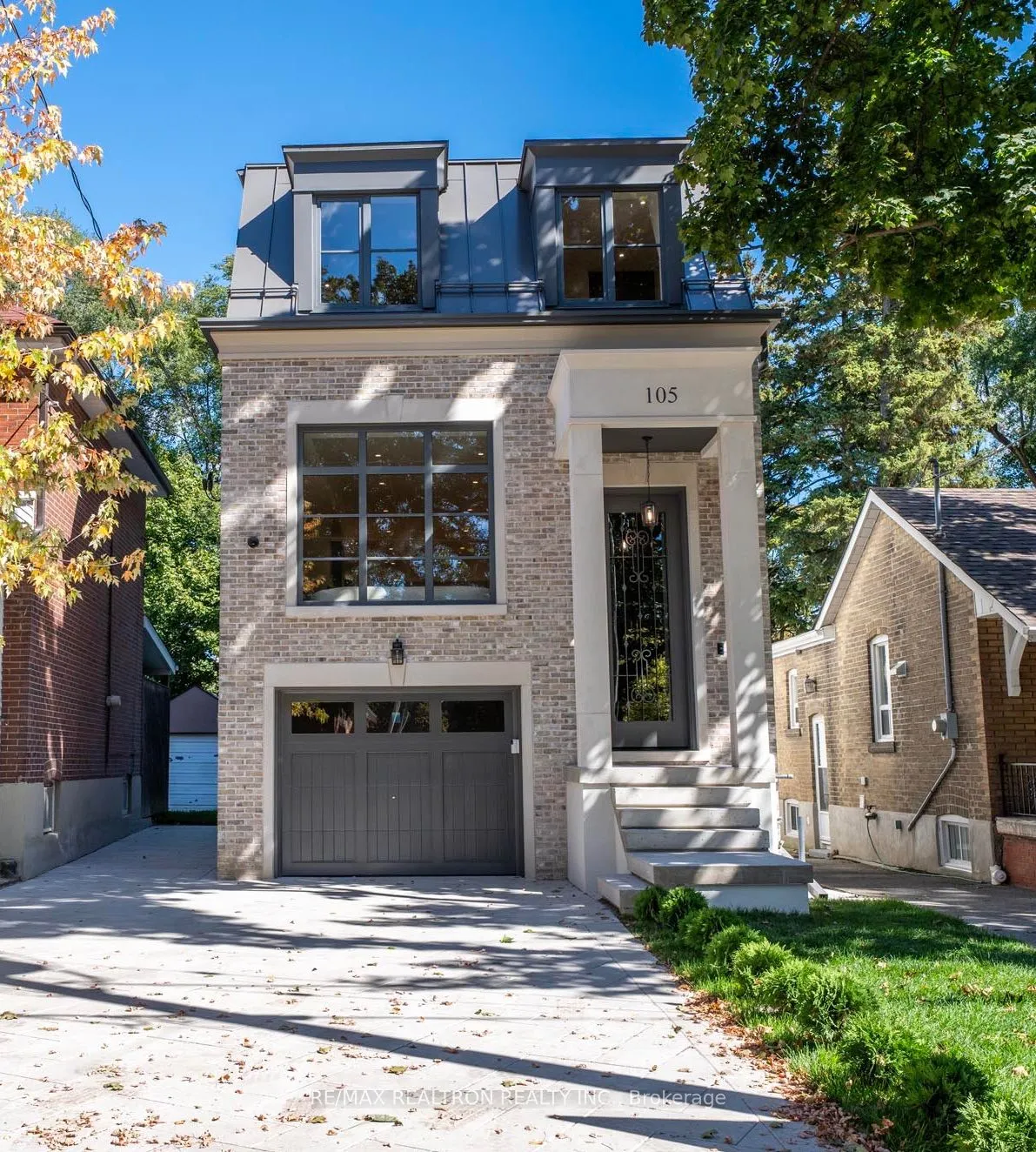 105 Rumsey Road, ON M4G 1P1