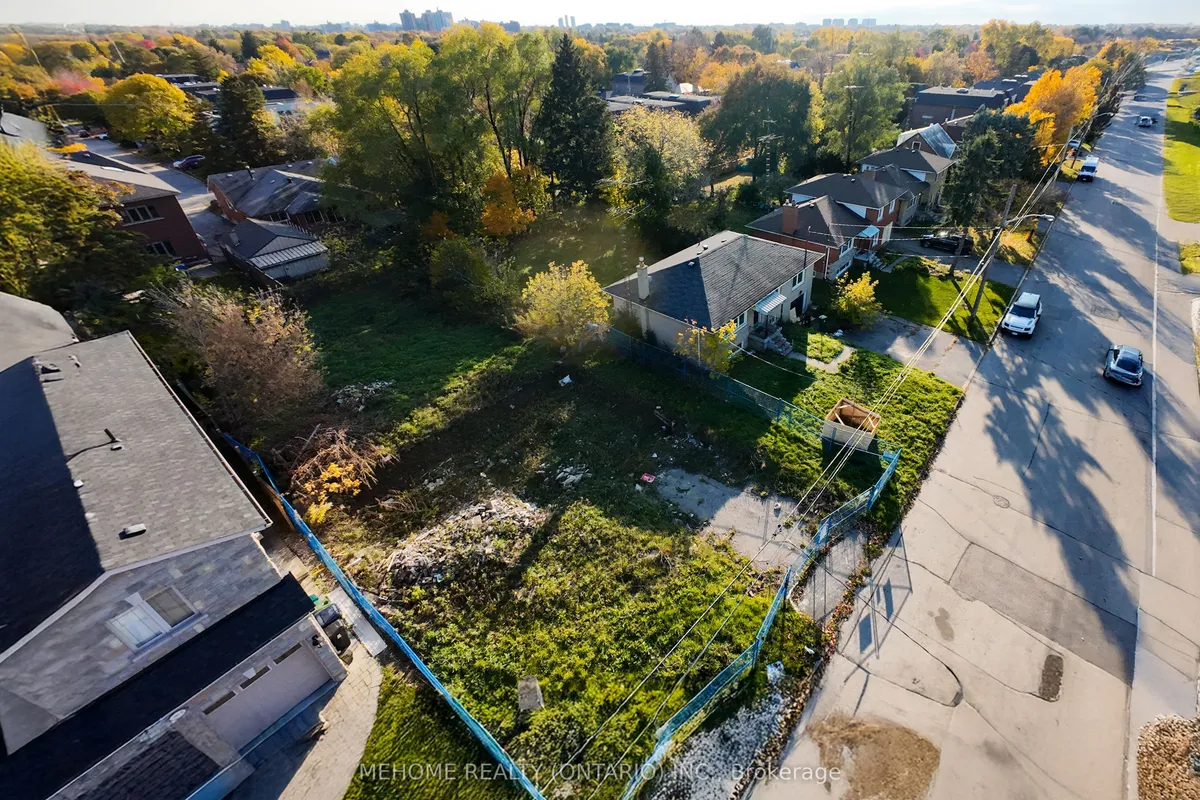 387 Hounslow Avenue, ON M2R 1H7