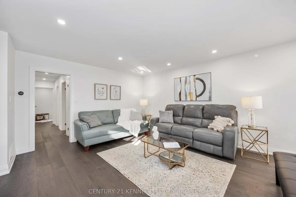 36 Summerside Crescent, ON M2H 1X1