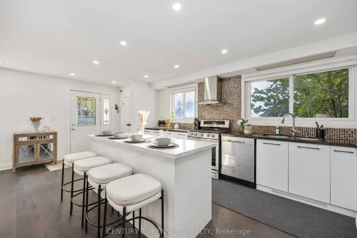 36 Summerside Crescent, ON M2H 1X1