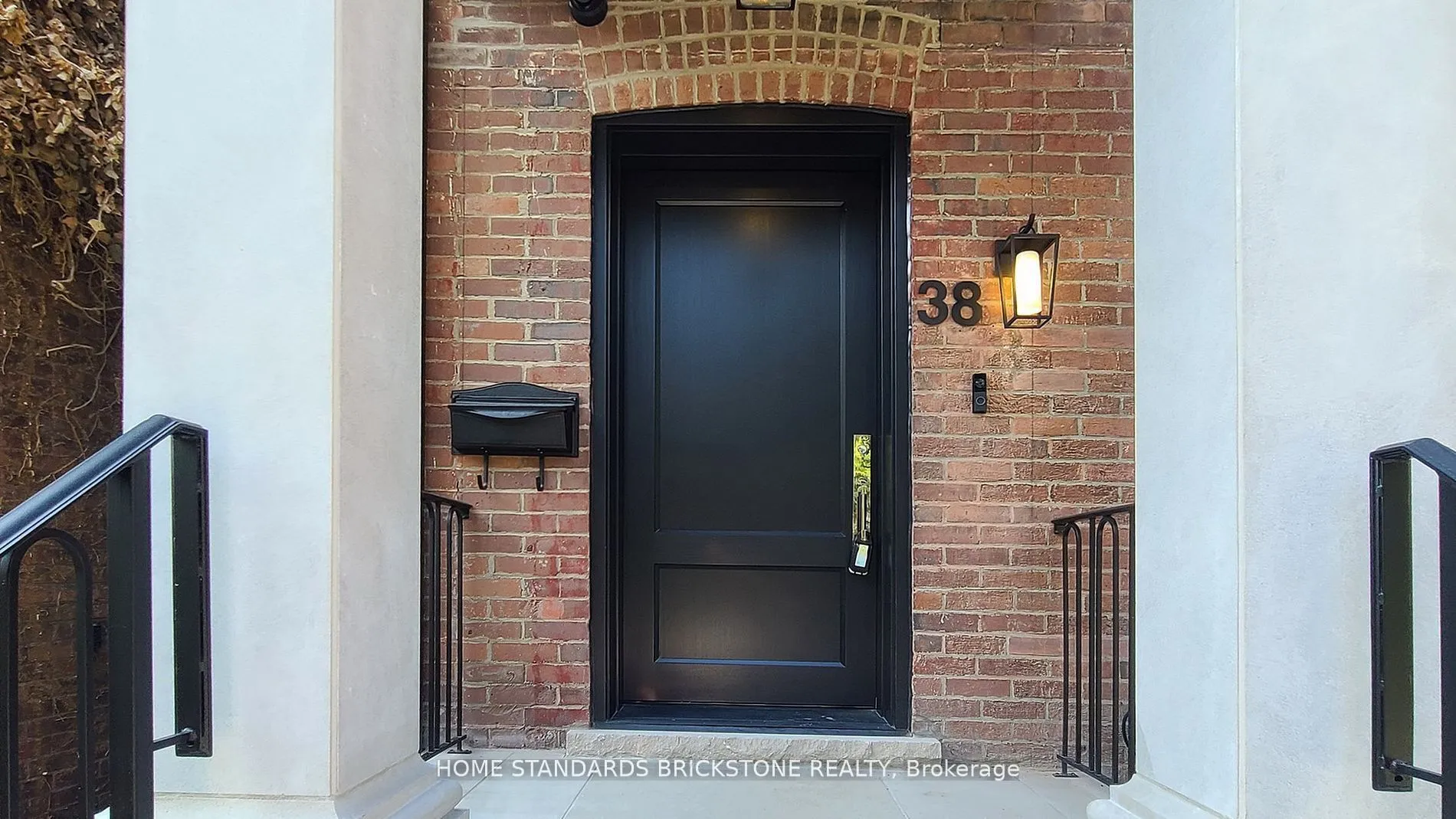 38 Elgin Avenue, ON M5R 1G6