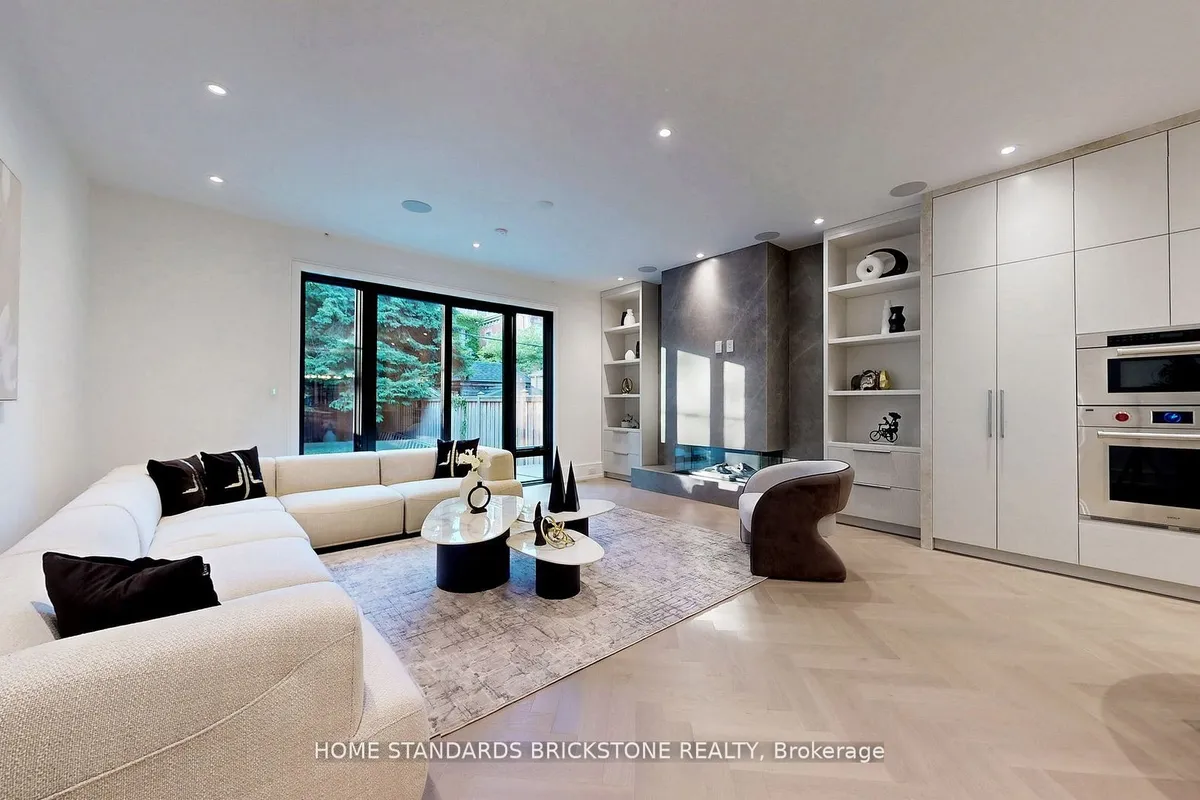 38 Elgin Avenue, ON M5R 1G6