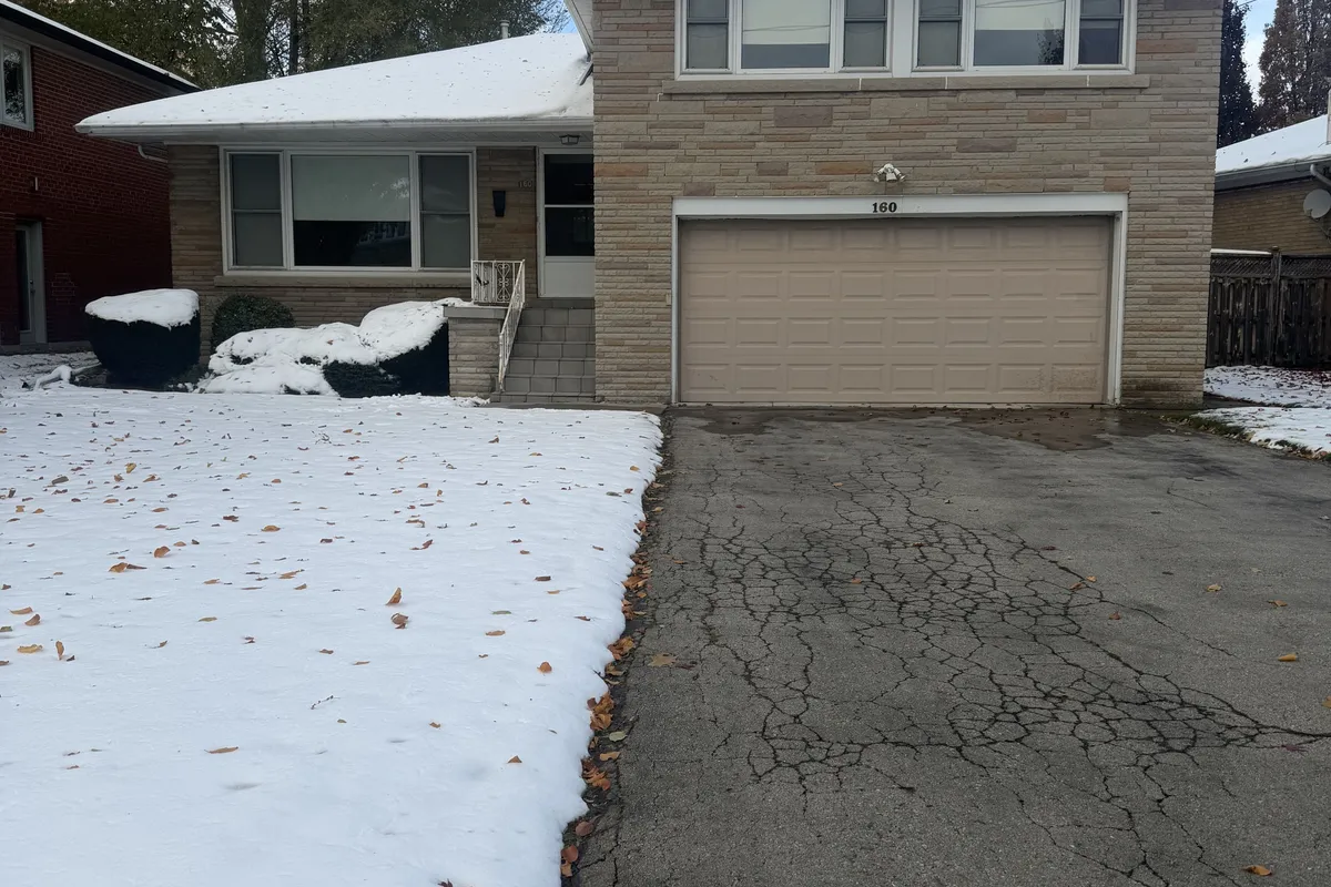 160 Cocksfield Avenue, ON M3H 3T5