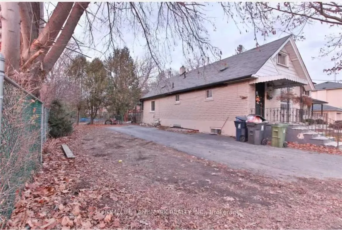 360 Lawrence Avenue, ON M5M 1B7