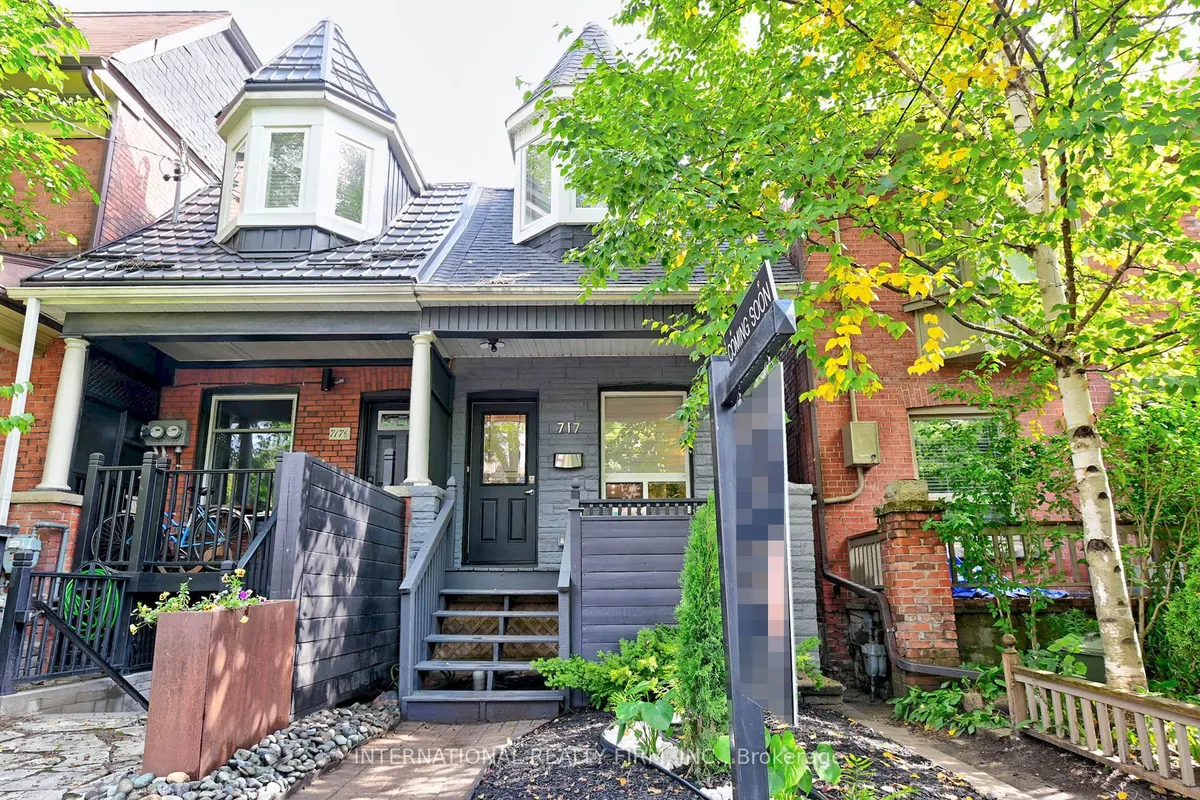 717 Palmerston Avenue, ON M6G 2R2