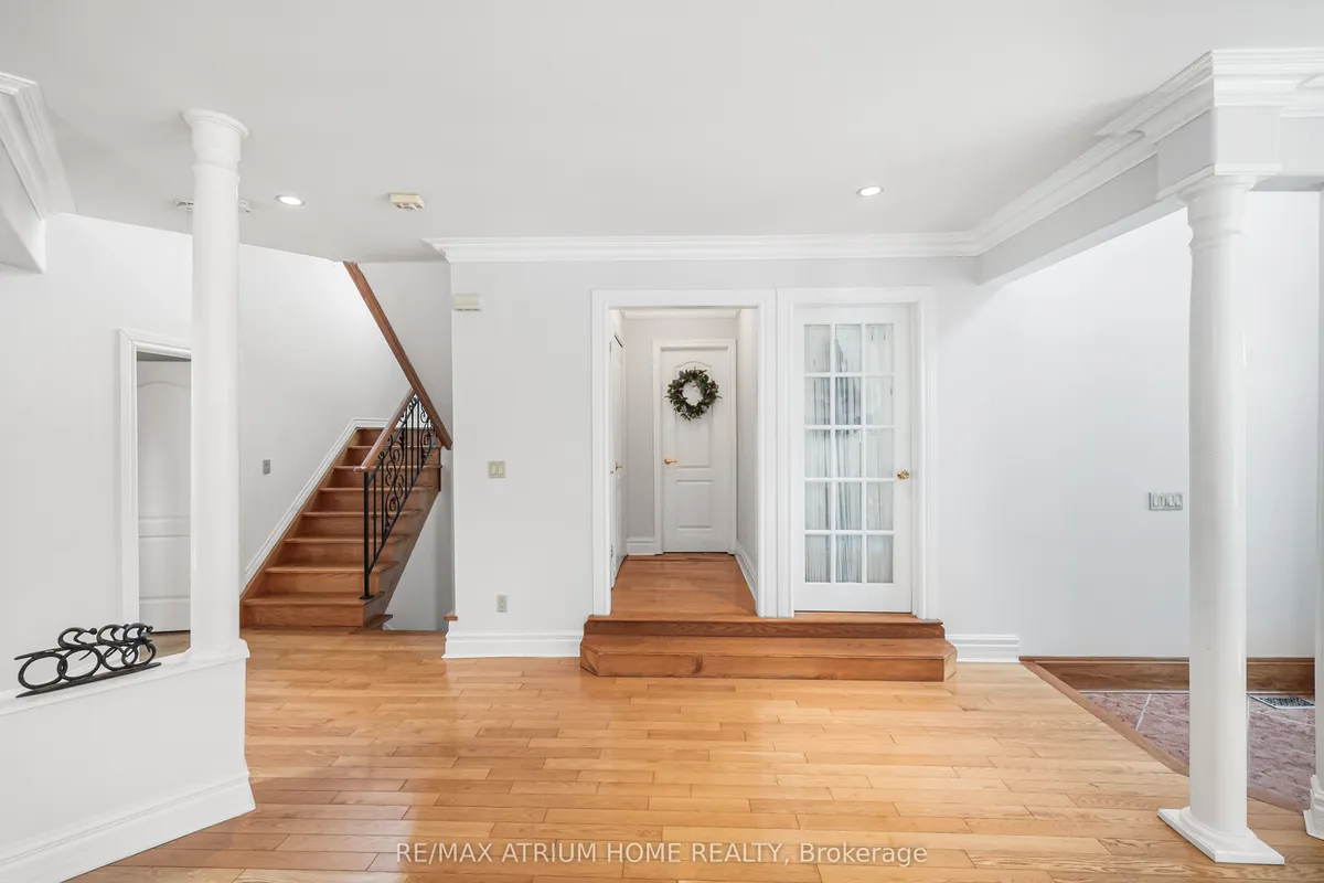 24 Abitibi Avenue, ON M2M 2V1