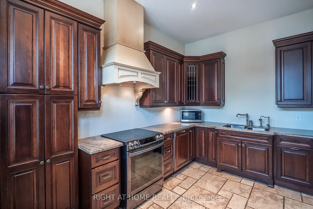 161 Cranbrooke Avenue, ON M5M 1M6