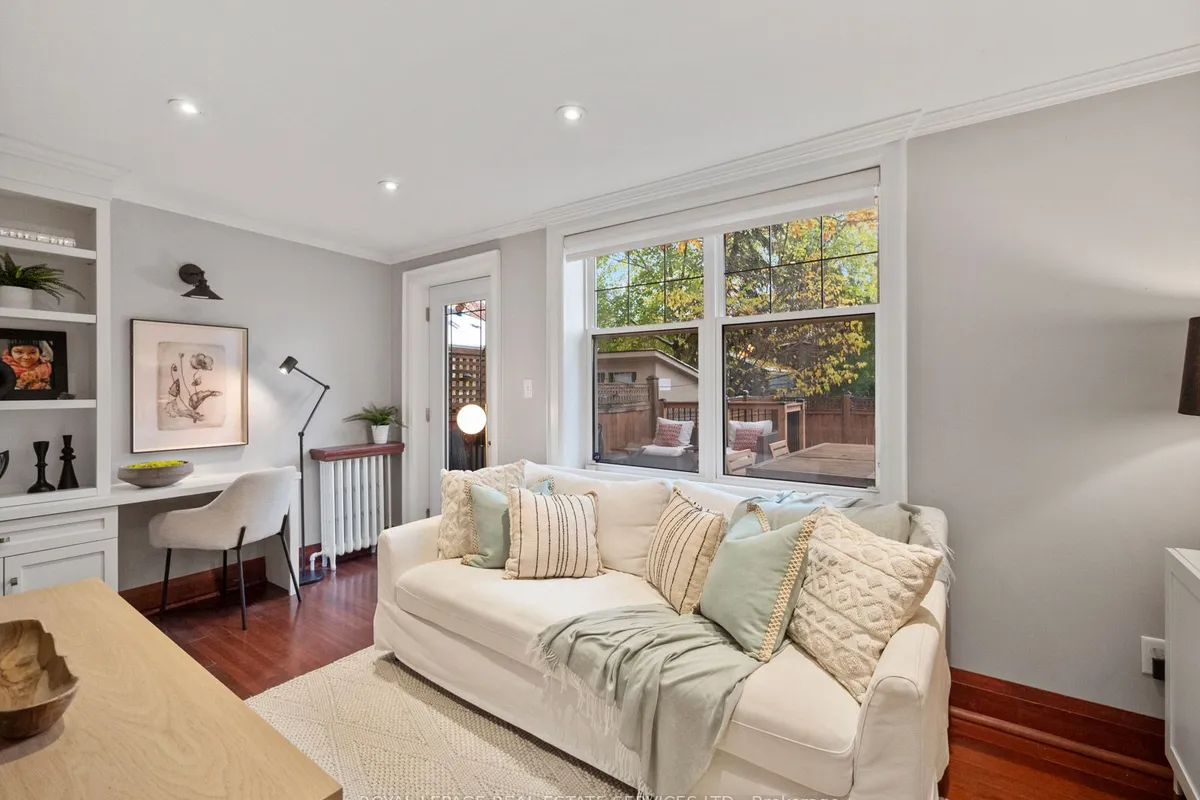 248 Tyrrel Avenue, ON M6G 2H1