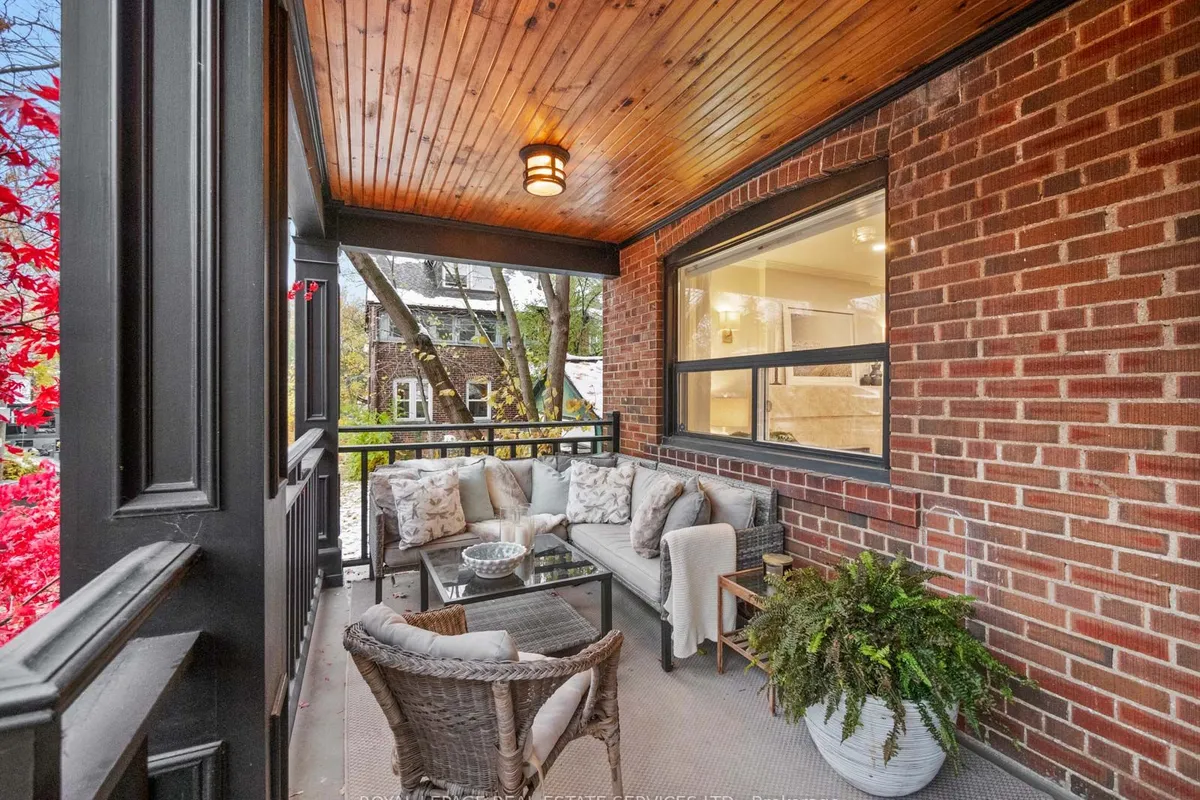 248 Tyrrel Avenue, ON M6G 2H1