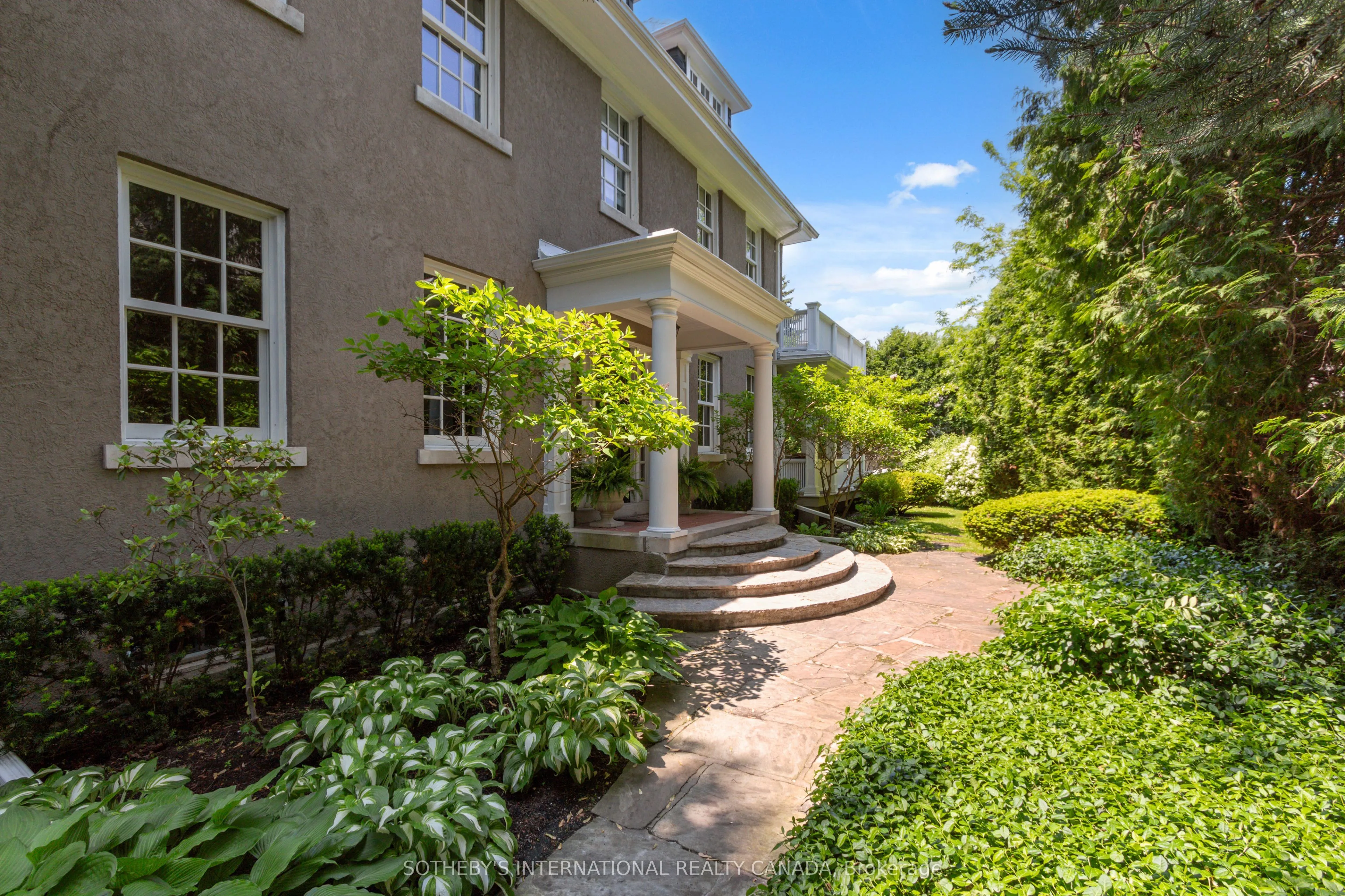 24 Doncliffe Drive, ON M4N 2E6