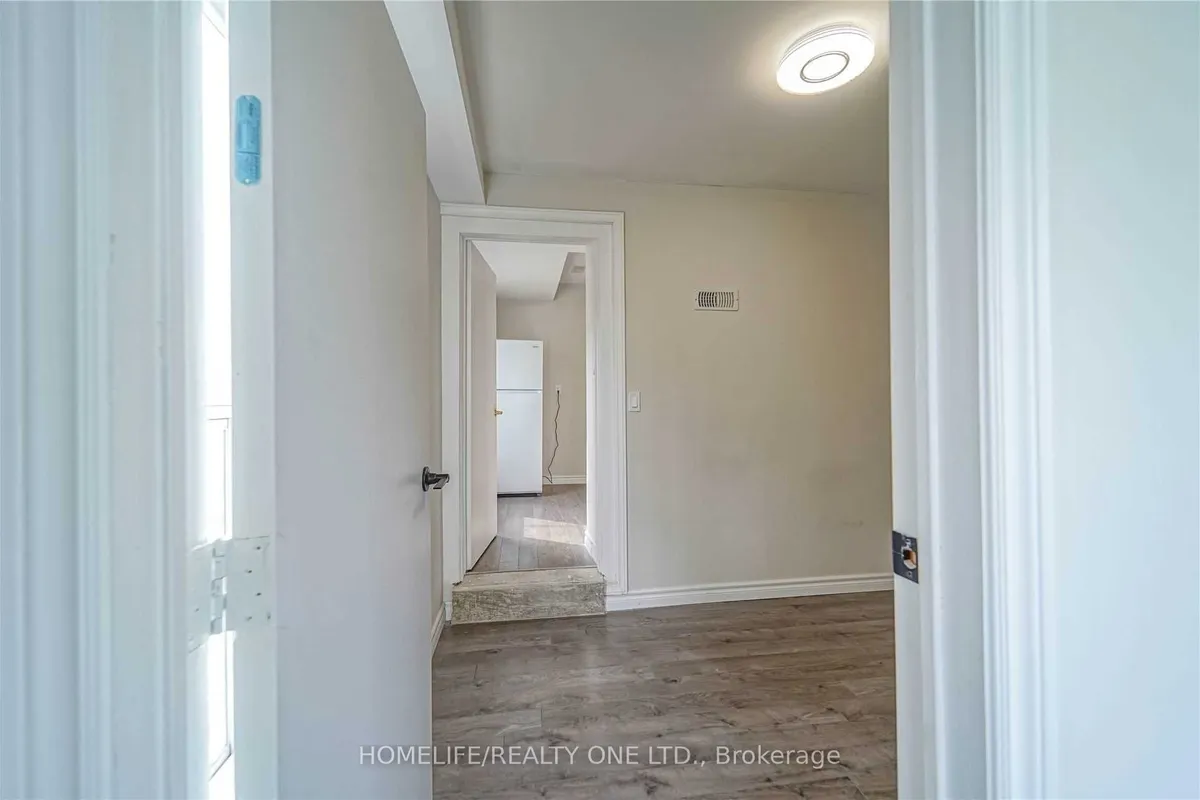 104 Benson Avenue, ON M6G 2J1