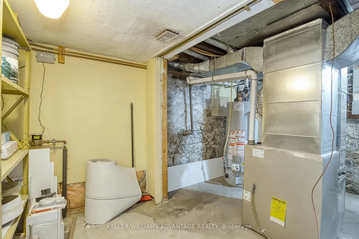 254A Carlton Street, ON M5A 2L3