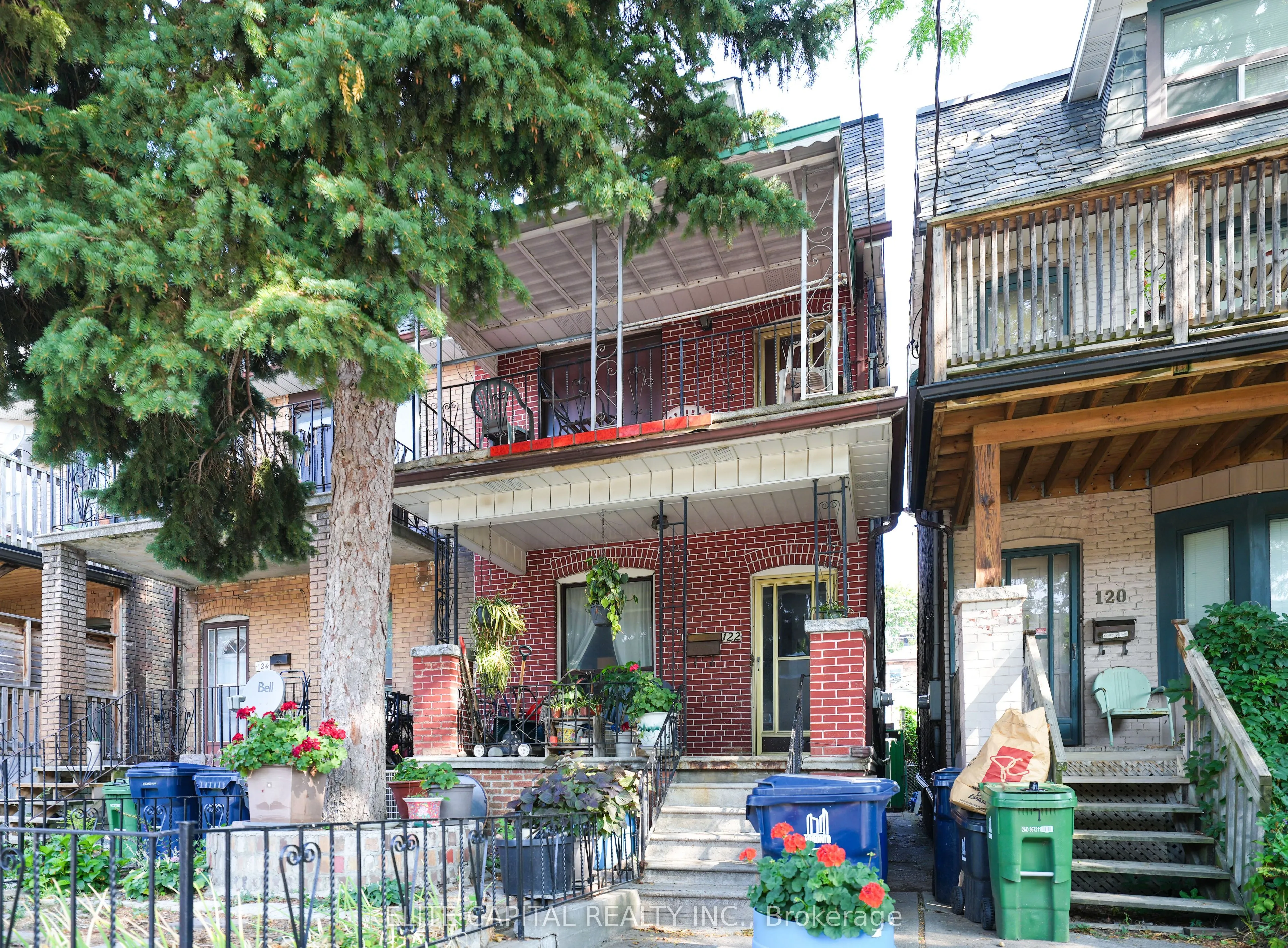 122 Marchmount Road, ON M6G 2B1