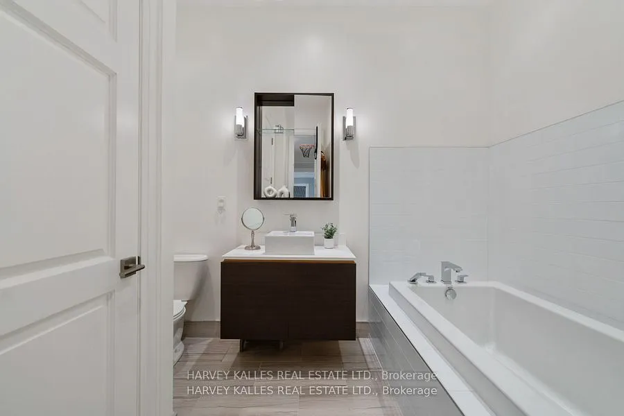 1717B Bathurst Street, ON M5P 3K4