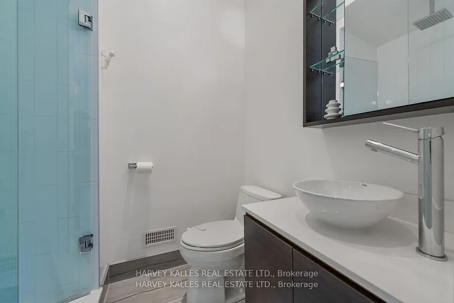 1717B Bathurst Street, ON M5P 3K4