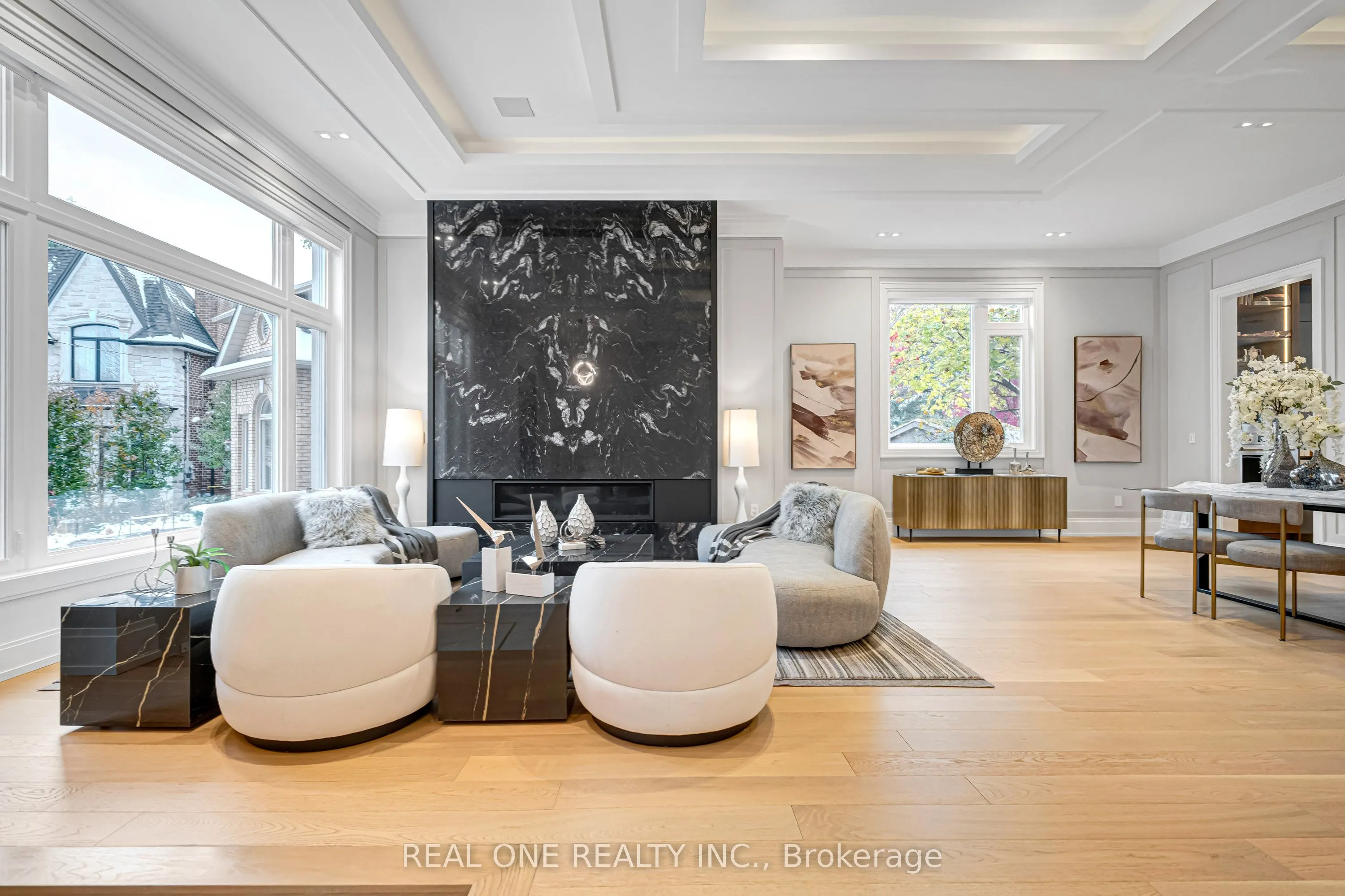 18 Aneta Circle, ON M2M 3J2