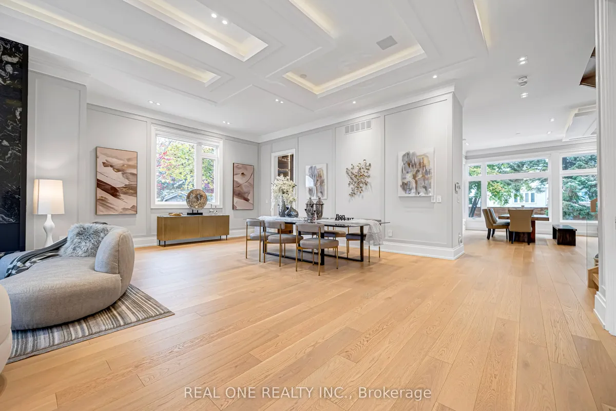 18 Aneta Circle, ON M2M 3J2