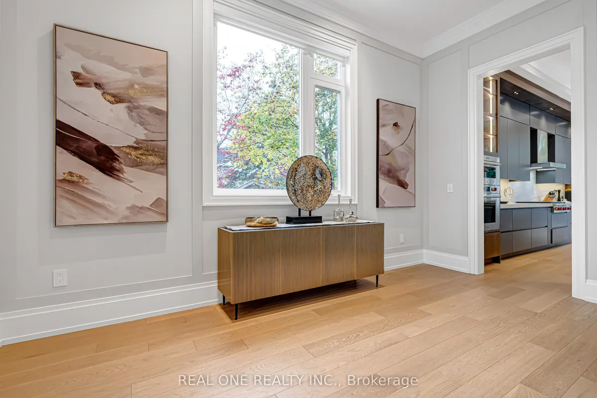 18 Aneta Circle, ON M2M 3J2