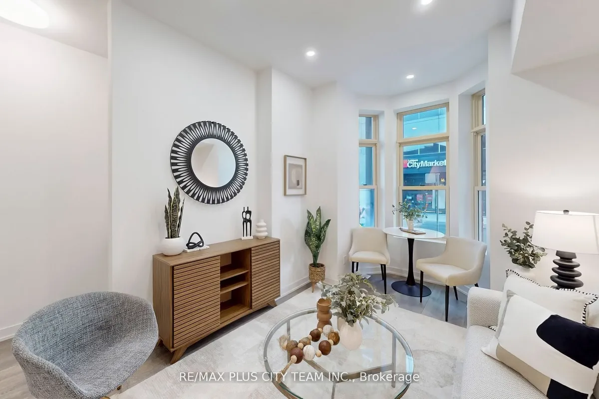 118 Peter Street, ON M5V 2G7