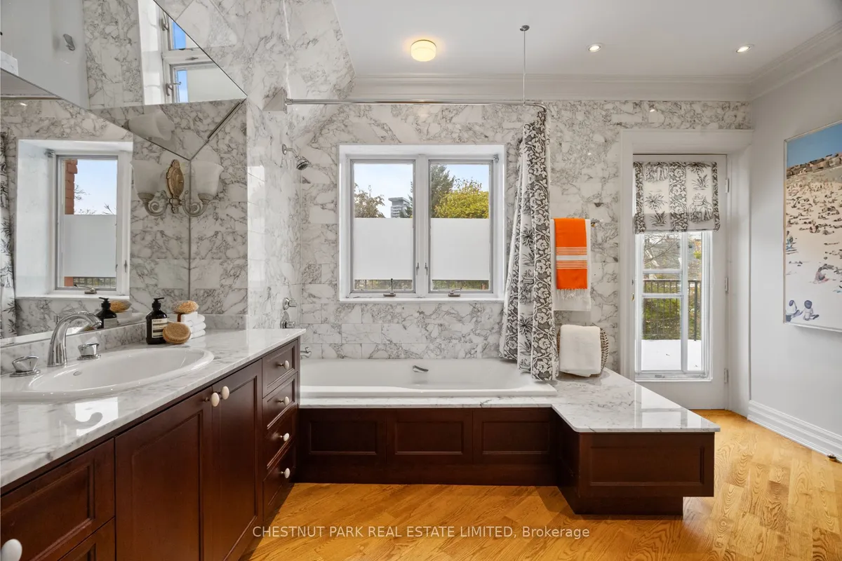 46 Lowther Avenue, ON M5R 1C6