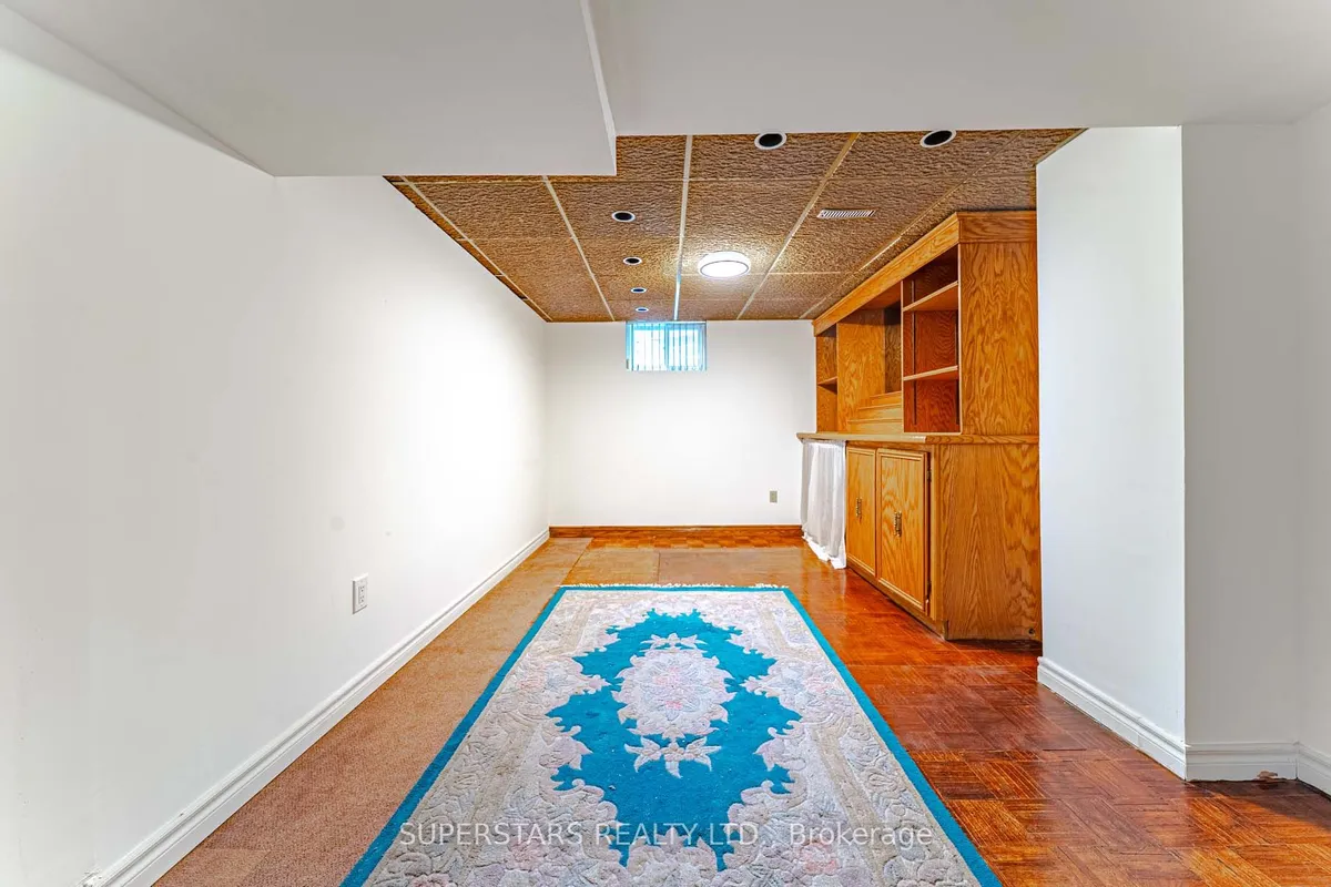 16 Clayland Drive, ON M3A 2A4