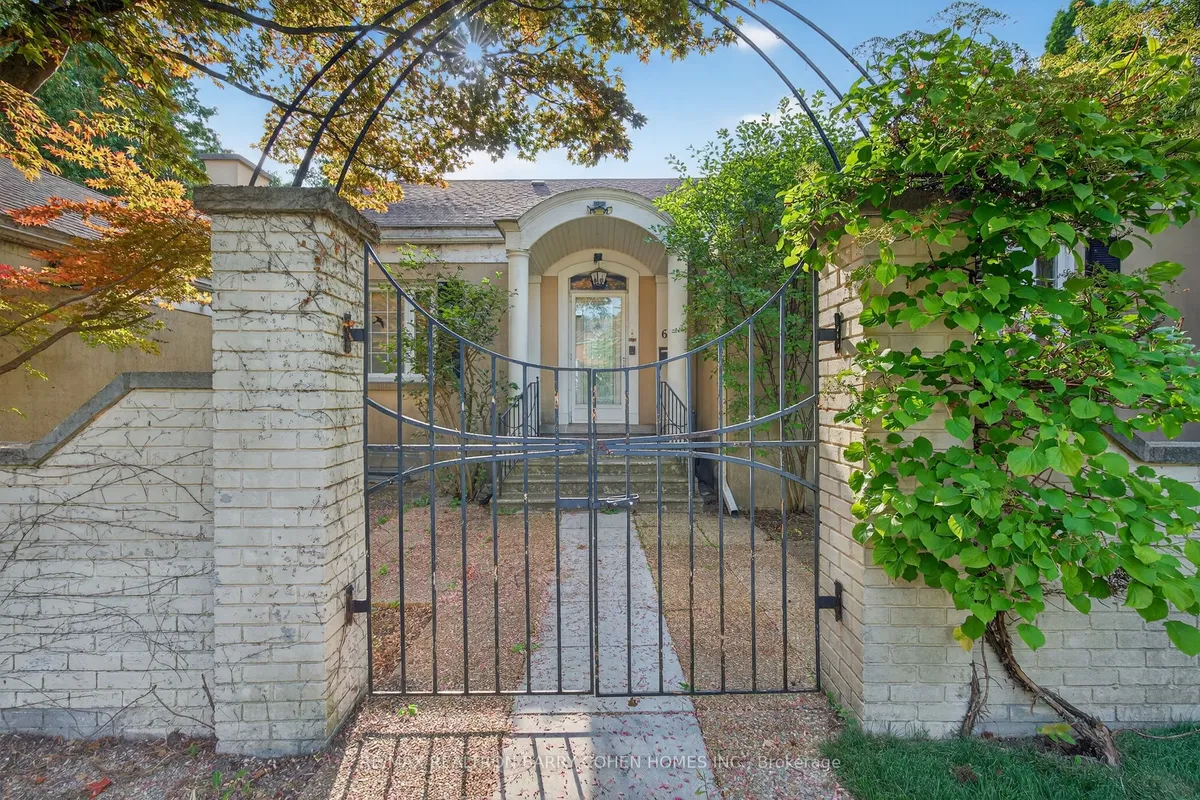 6 Gerald Street, ON M2L 2M5