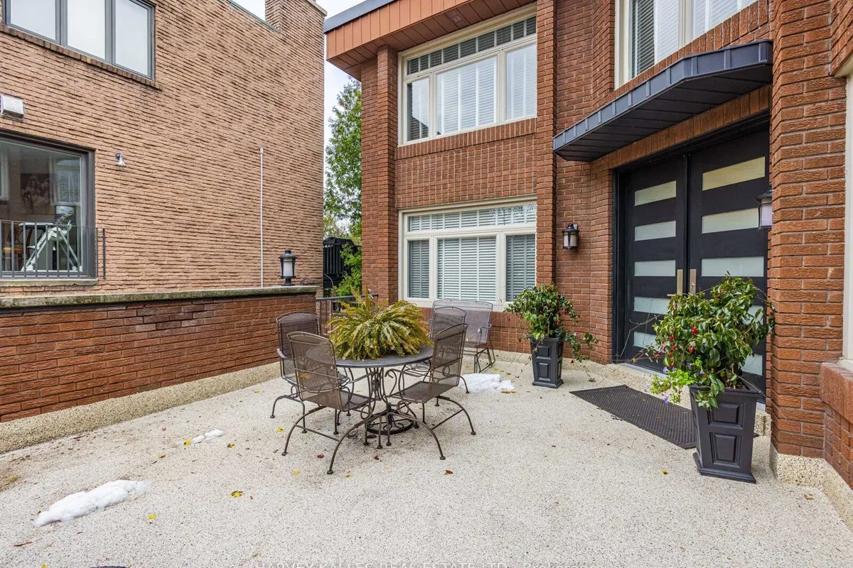 92 Prue Avenue, ON M6B 1R5