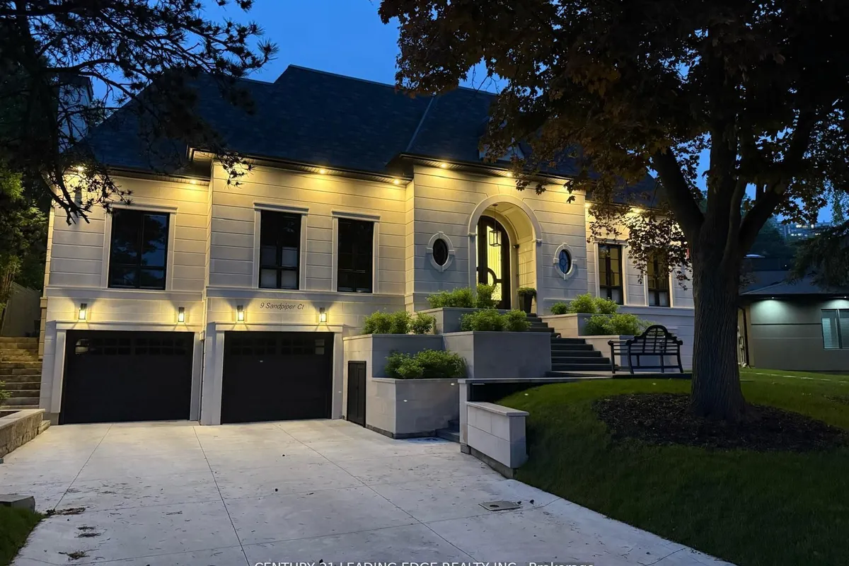 9 Sandpiper Court, ON M3A 3G7