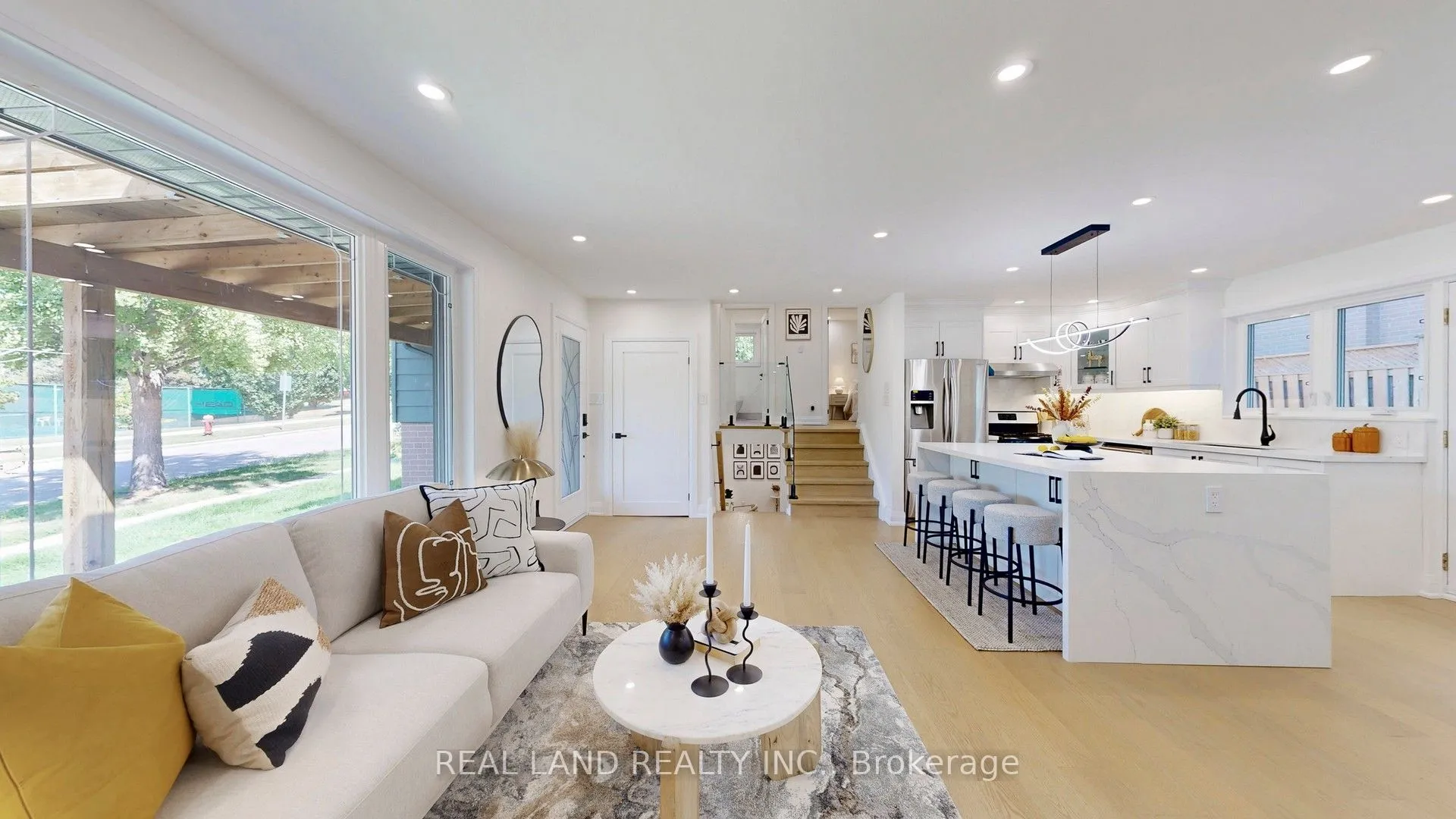 38 Cresthaven Drive, ON M2H 1M1