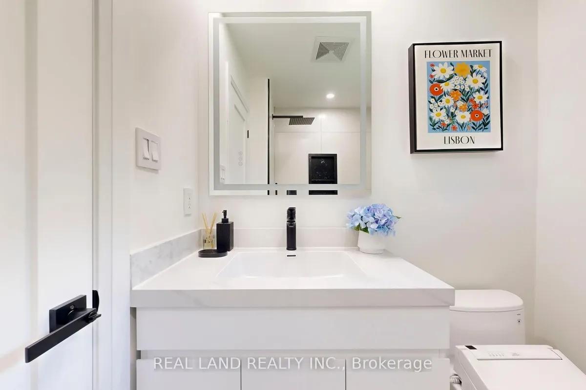 38 Cresthaven Drive, ON M2H 1M1