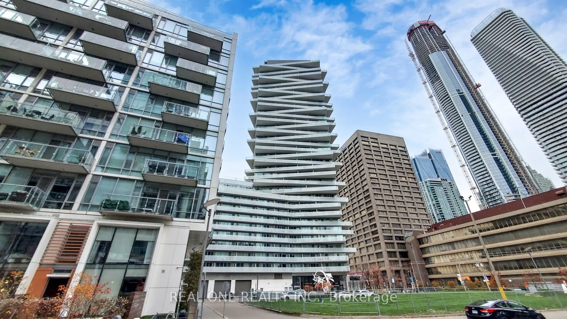 15 Queens Quay, ON M5E 0C5