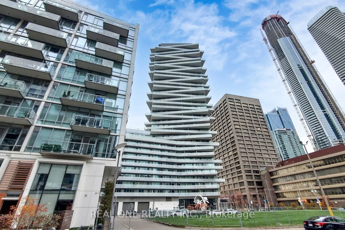 15 Queens Quay, ON M5E 0C5