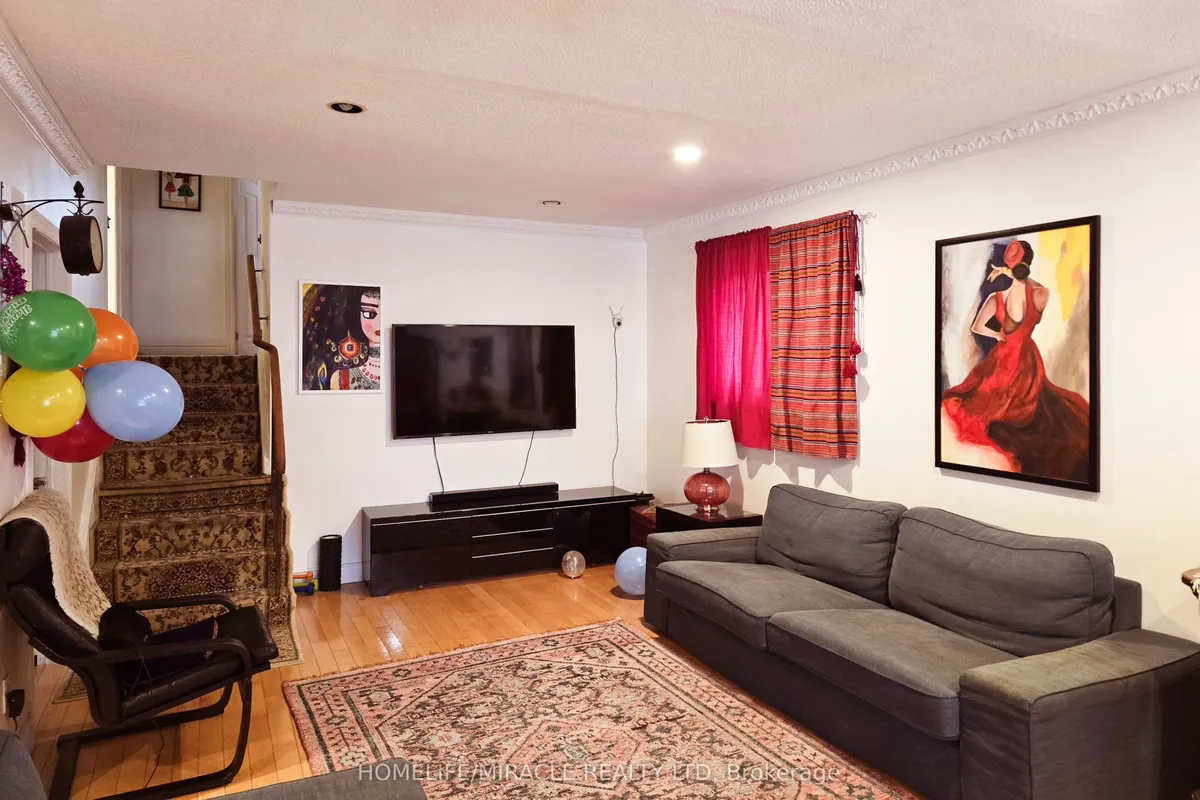 97 Nymark Avenue, ON M2J 2H1