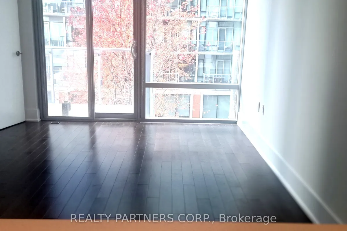 39 Queens Quay, ON M5E 0A5