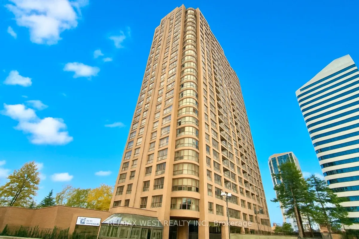 100 UPPER MADISON Avenue, ON M2N 6M4